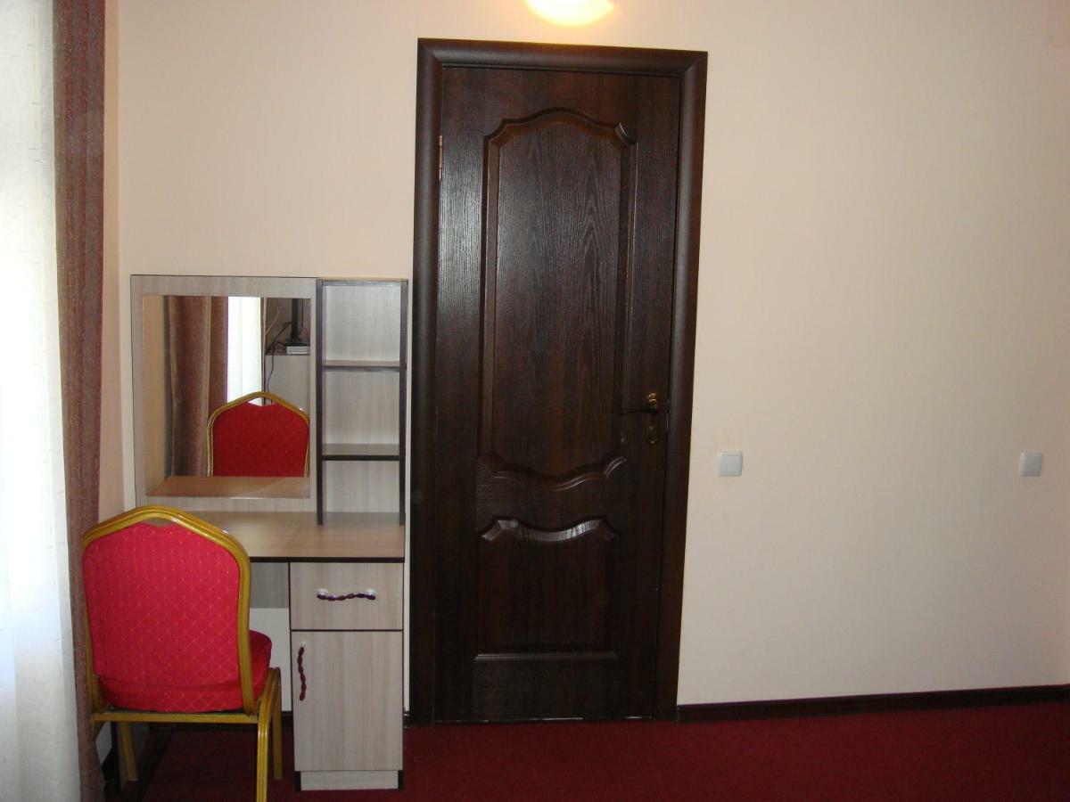 Mini-Pansionat Maksat Cholpon-Ata Esterno foto